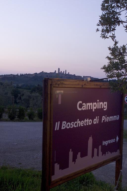 Отель Camping Il Boschetto Di Piemma Сан-Джиминьяно Экстерьер фото